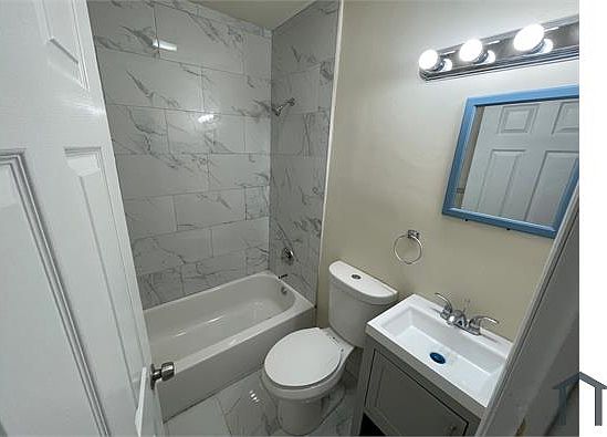 4th image of 132 Schuyler Ave Floor 1