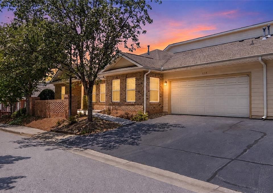 1st image of 235 Villa Park Cir