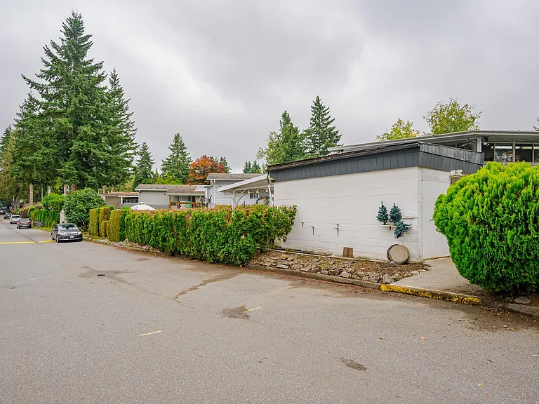 24330 Fraser Hwy #61 — Photo 23