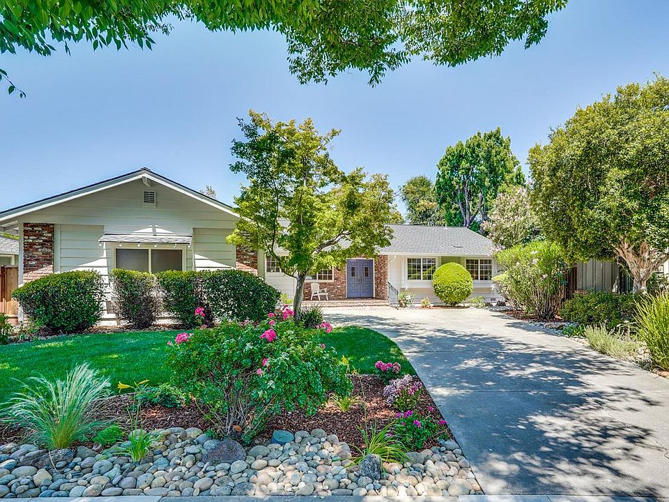 1st image of 2202 Gunar Dr