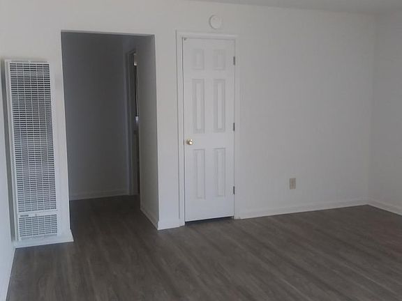 4th image of 4964 Clairemont Dr