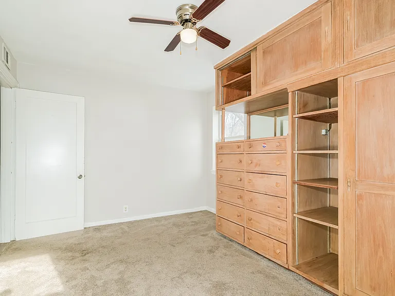 1086 Wilshire Ave — Photo 10