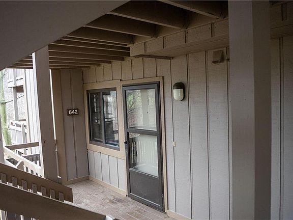 2nd image of 642 Meredith Ln