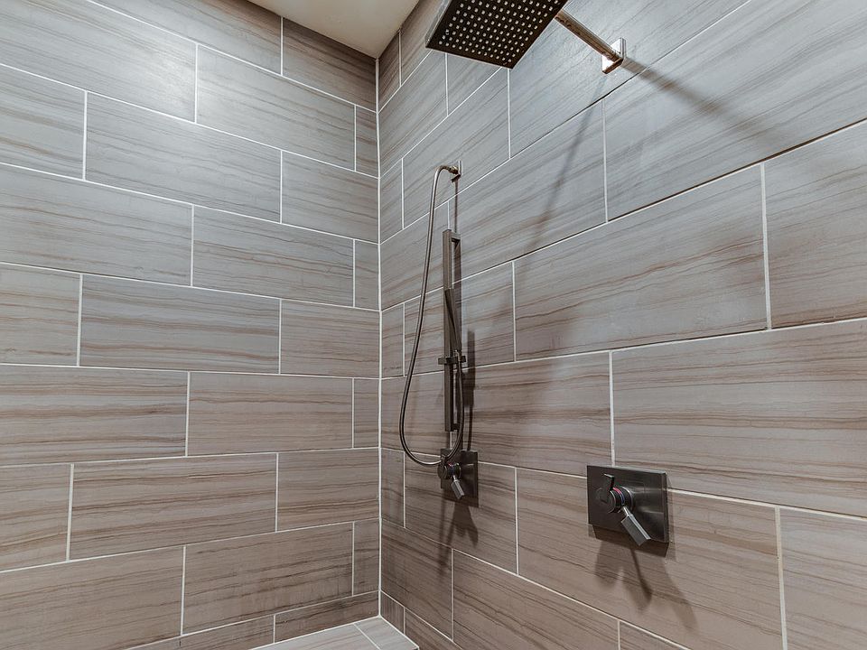 2nd image of 743 Butternut St NW