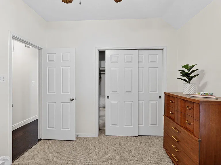 502 Ernst Ct — Photo 21