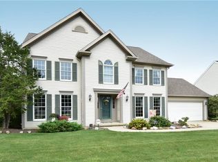 32876 Fox Chappel Ln, Avon Lake, OH 44012