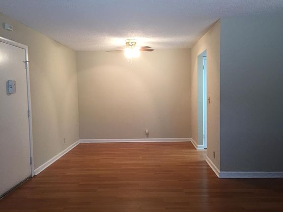 Dining area off kitchen/den