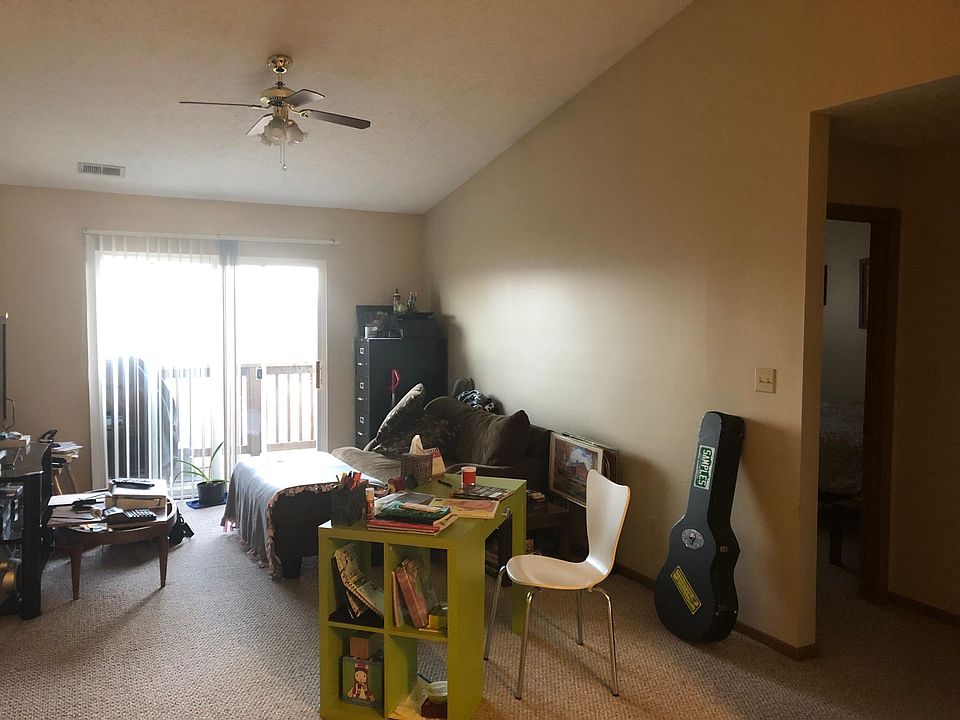2nd image of 1347 Airport Rd