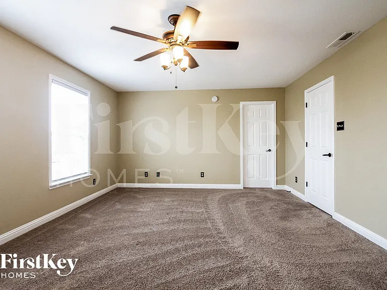 1441 Dowell St — Photo 13