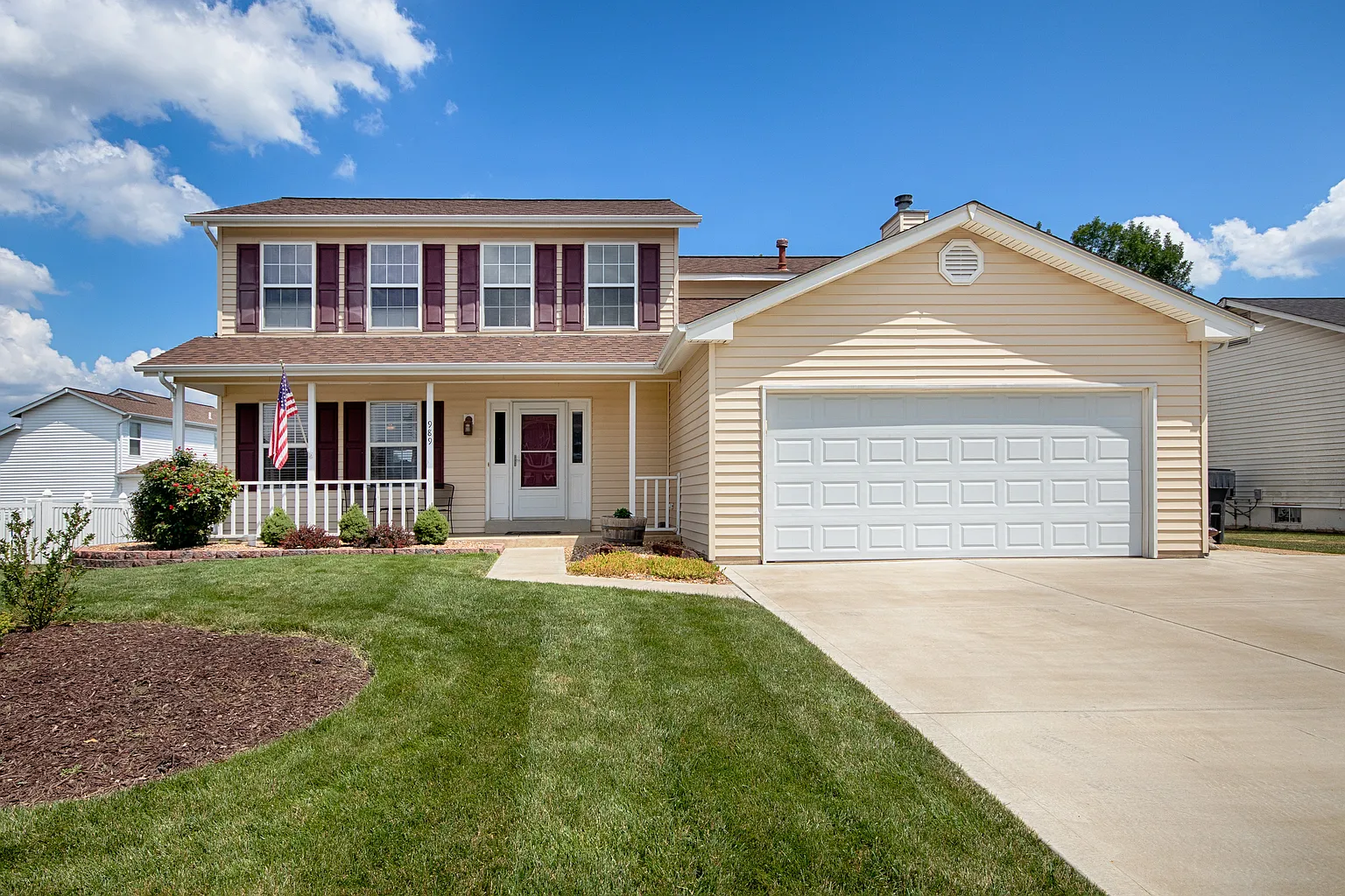 989 Lands End Dr photo 1