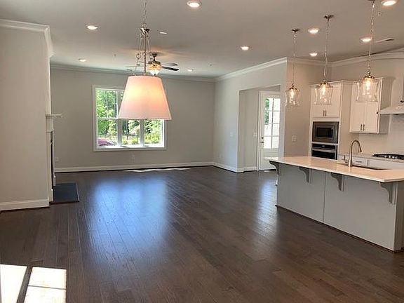 2nd image of 429 Frasier St