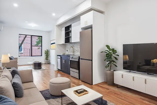 Rented by Skyhigh Realty NYC LLC | media 8