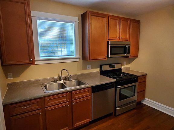 2nd image of 7023 Amherst Ave