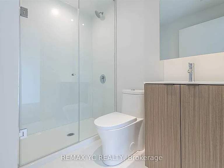 20 Edward St #717 — Photo 6