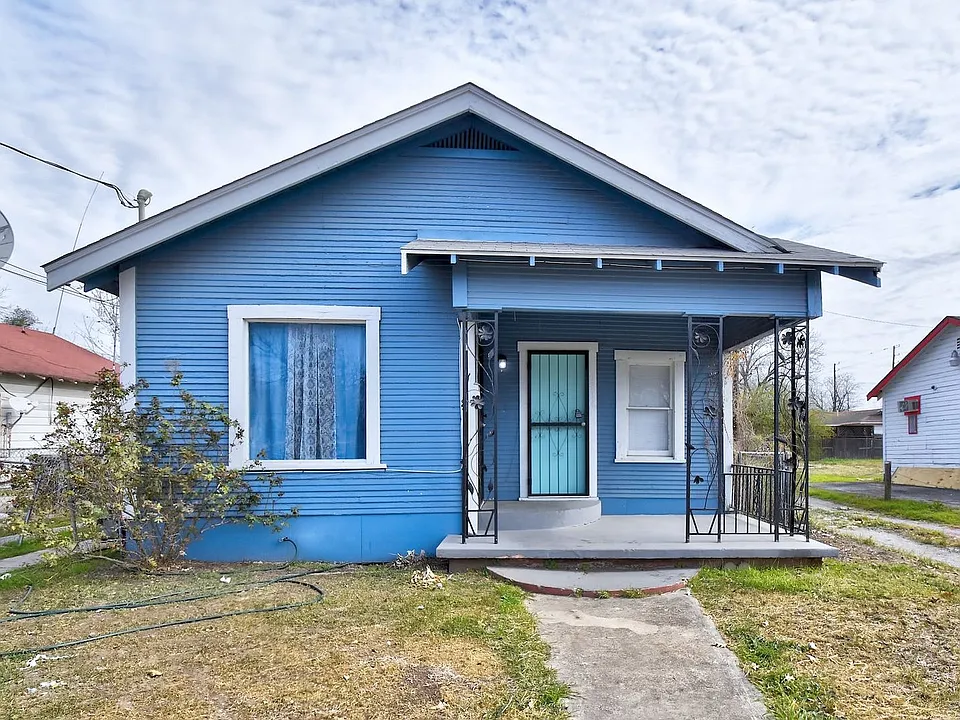 1314 N Sabinas St
