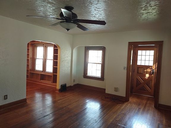 4th image of 20797 Alden St