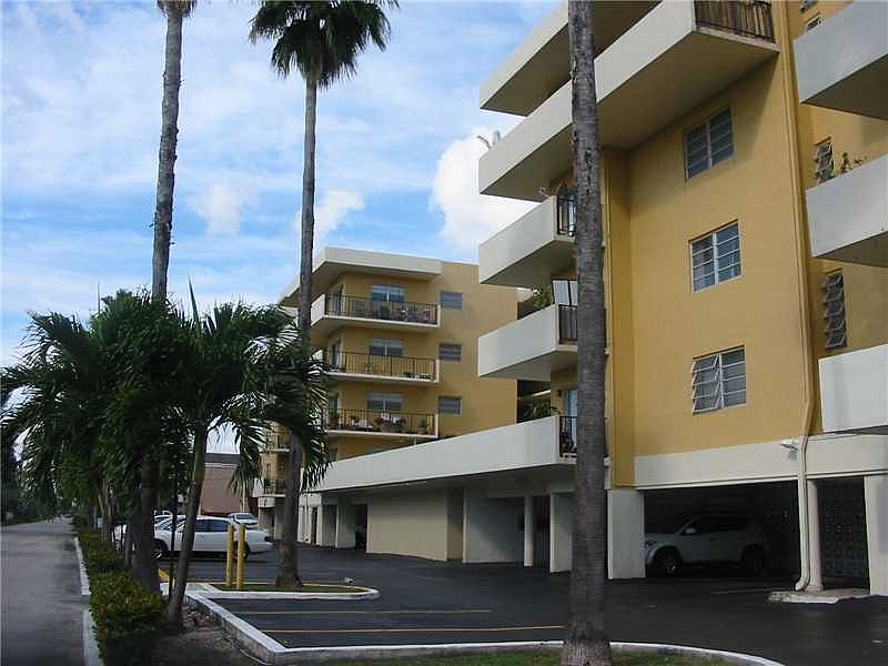 1st image of 13500 NE 3rd Ct APT 222
