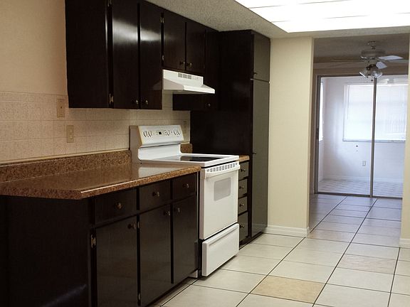 3rd image of 5401 Avila Ave