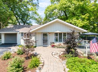 272 Kinzie Ave, Fontana, WI 53125