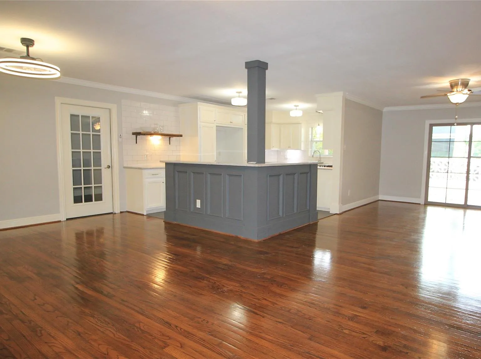 3 bed, 2.0 bath, 1810 sqft, $2,250 — Photo 4