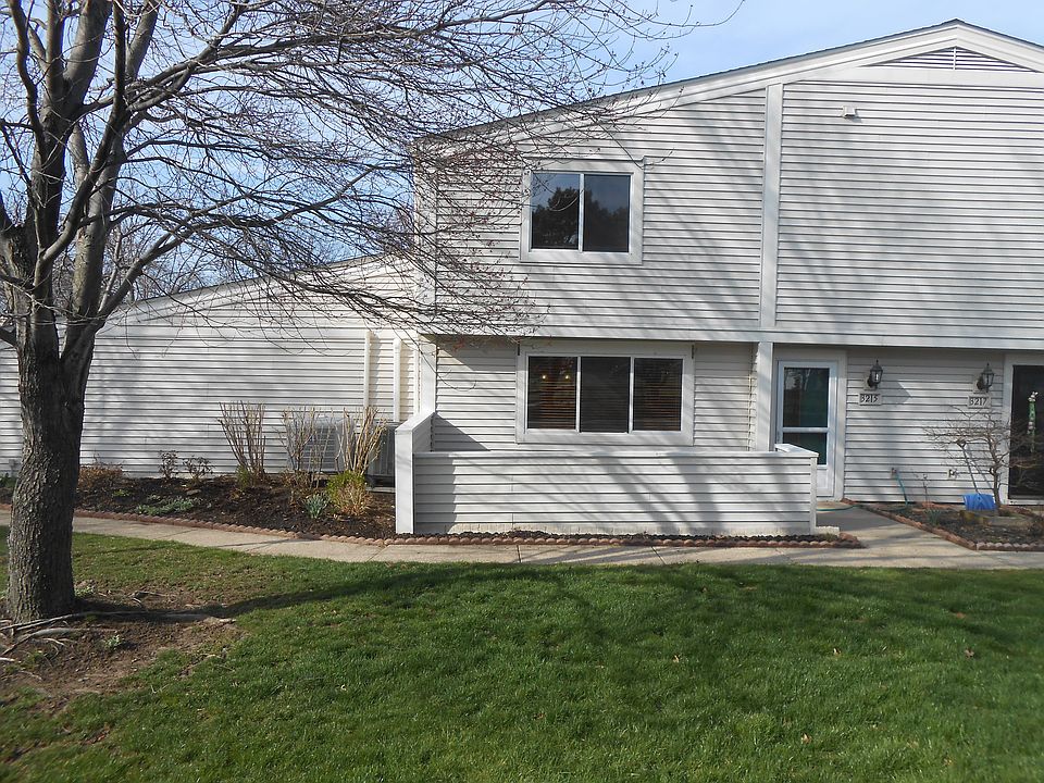 1st image of 3215 Bay Landing Dr #24