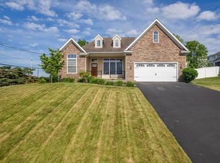 101 Saint Andrews Dr, Horseheads, NY 14845