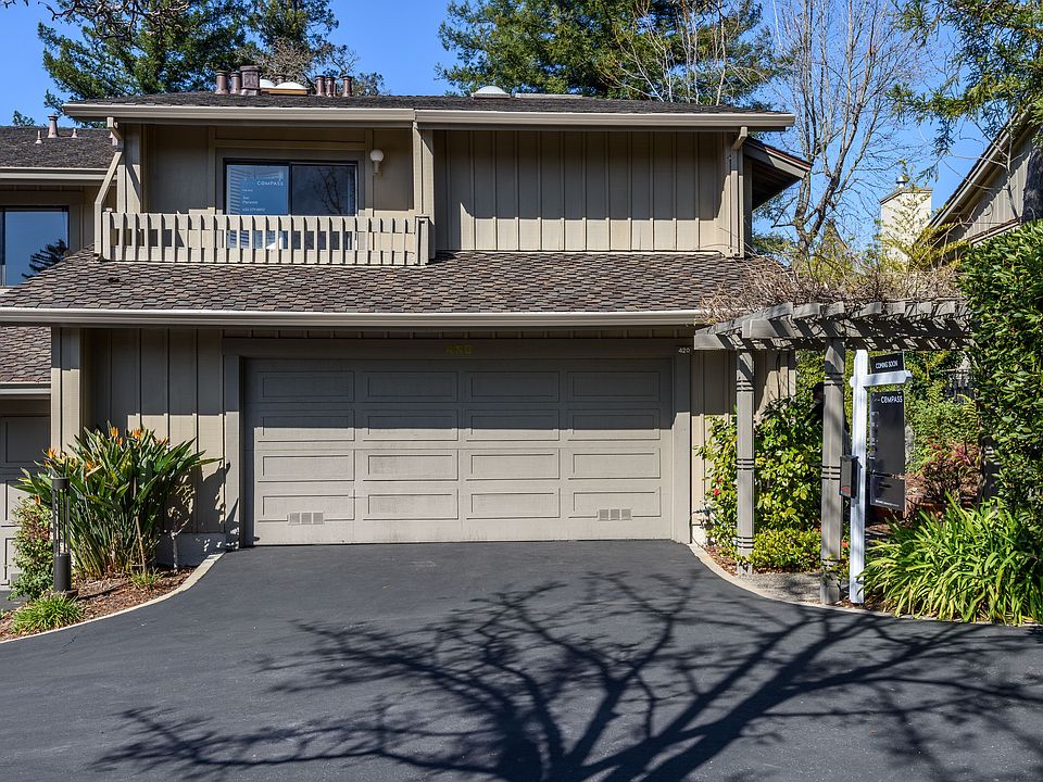 1st image of 420 Sand Hill Cir