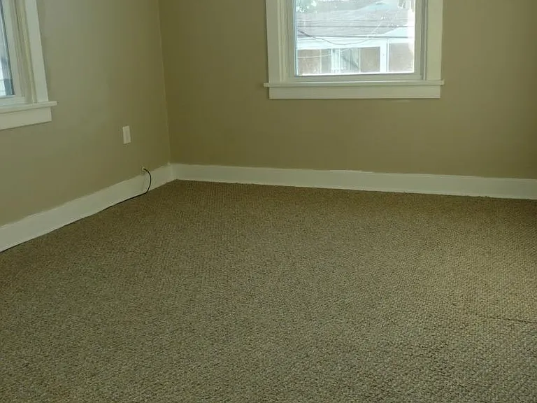 2833 Midland St — Photo 12