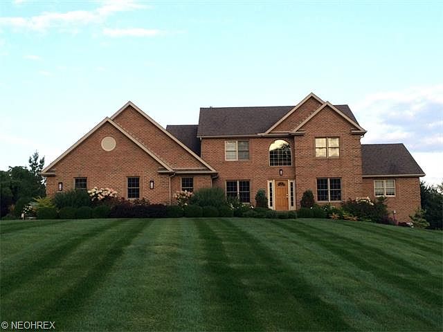 1st image of 722 Huntley Dr