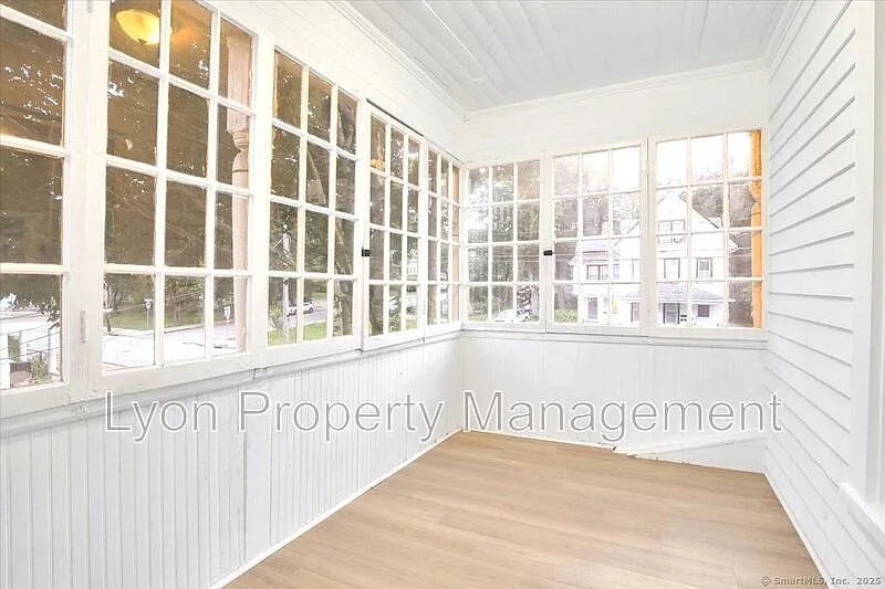 3 bed, 1.0 bath, $1,850 — Photo 4