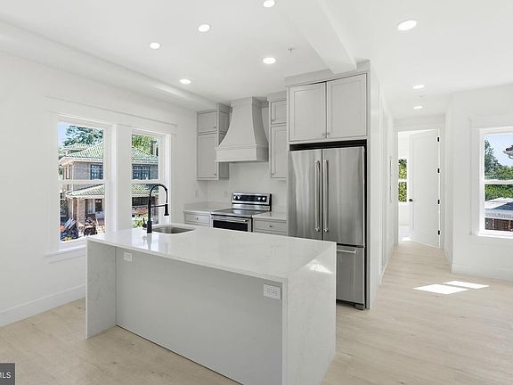 4th image of 3421 Wisconsin Ave NW
