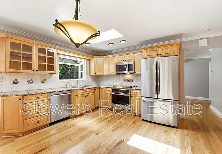 18 Van Gordon Pl — Photo 9