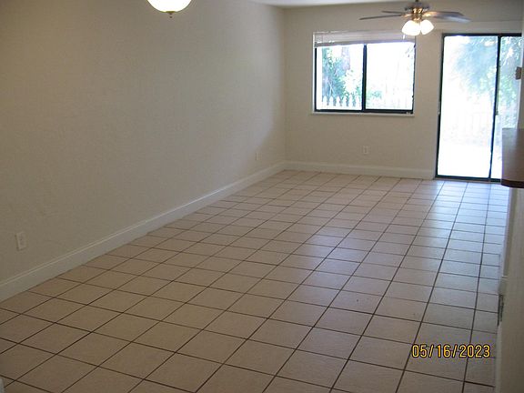 3rd image of 2995 Bayshore Dr E