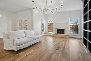 2 bed, 2.5 bath, 2429 sqft, $3,500 — Photo 4