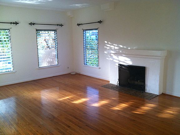 2nd image of 1053 S Crescent Heights Blvd
