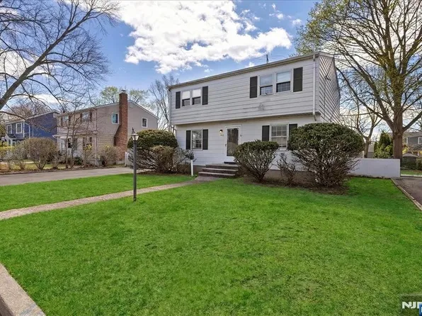 705 Wilson Ct, River Vale, NJ 07675
