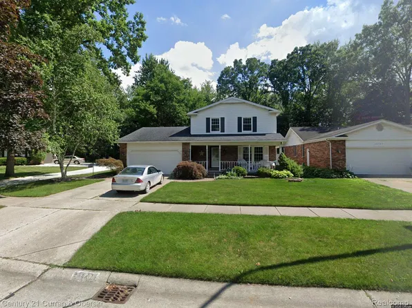 36731 Dover Dr, Westland, MI 48185