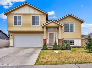 2118 N Teanaway Dr, Post Falls, ID 83854