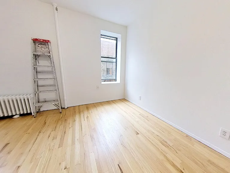 415 E 73rd St #6H — Photo 4