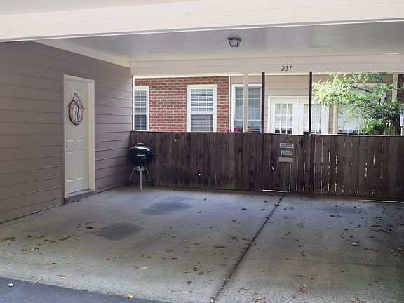 3rd image of 237 Windsor Terrace Dr