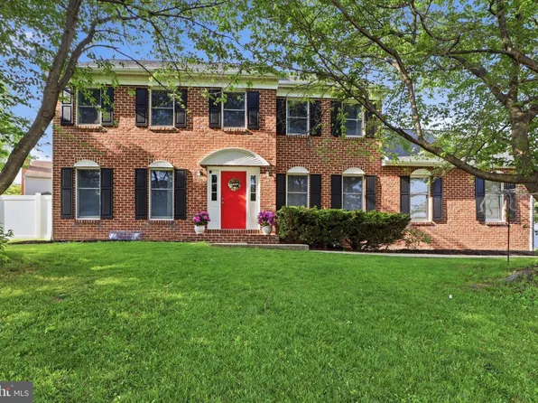 400 White Rose Ln, York, PA 17402