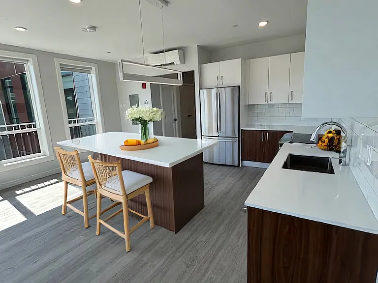Residences at Sharon Gallery — Photo 27