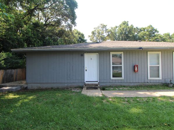 50 Fulton Ave APT D16