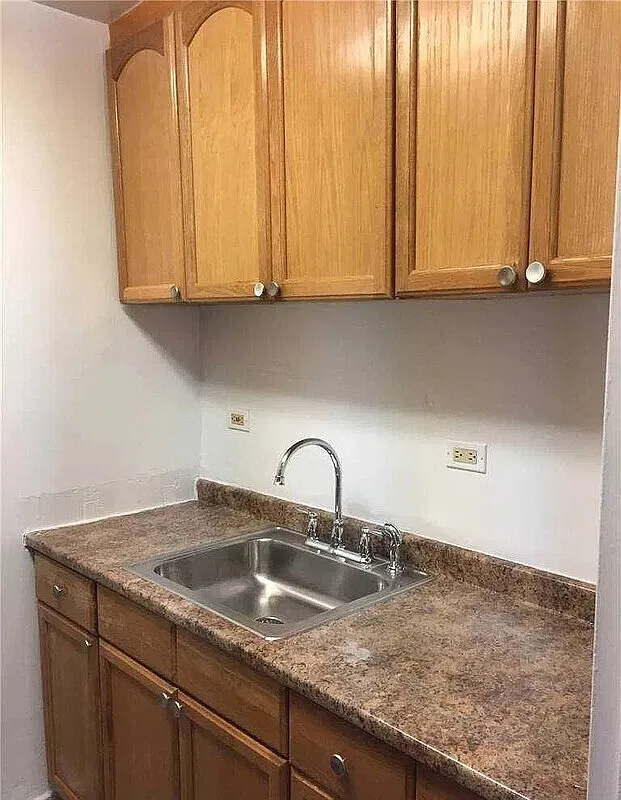 1 bed, 1.0 bath, 600 sqft, $1,573 — Photo 3