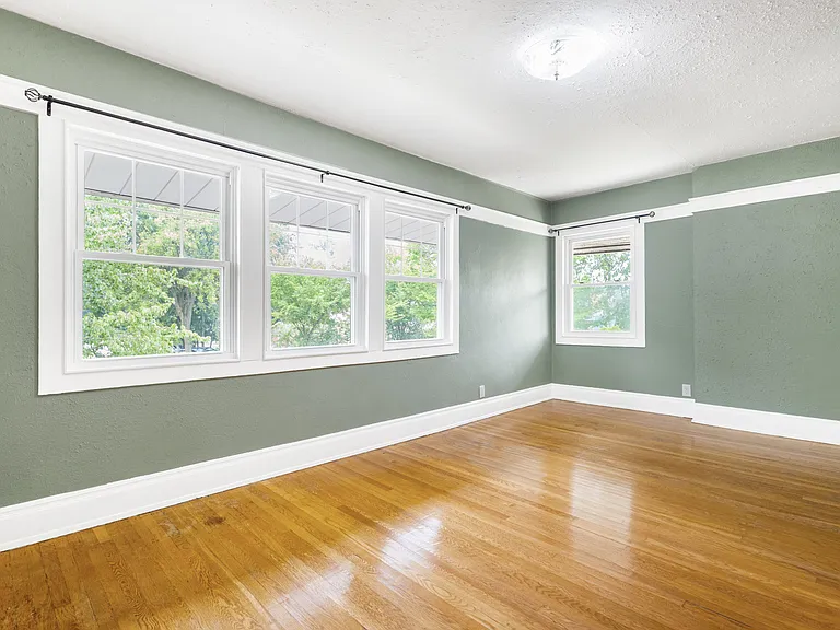 420 W Madison St — Photo 16