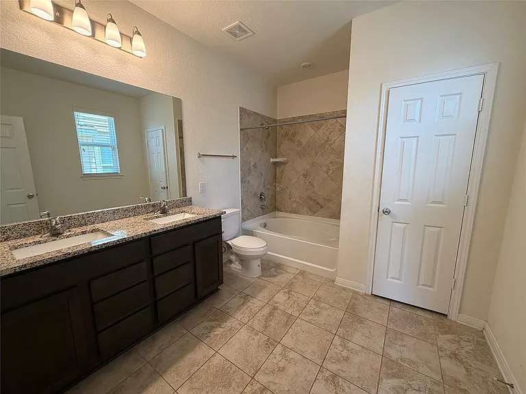 4802 Greenfield Springs Ln — Photo 13