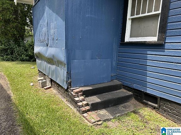 2nd image of 2804 Avenue I