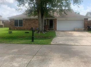 212 Hanson Dr, Houma, LA 70360