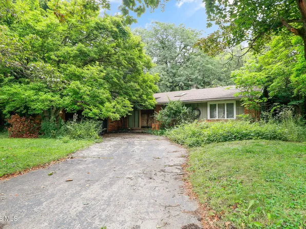 1157 Nanette Dr, Toledo, OH 43614