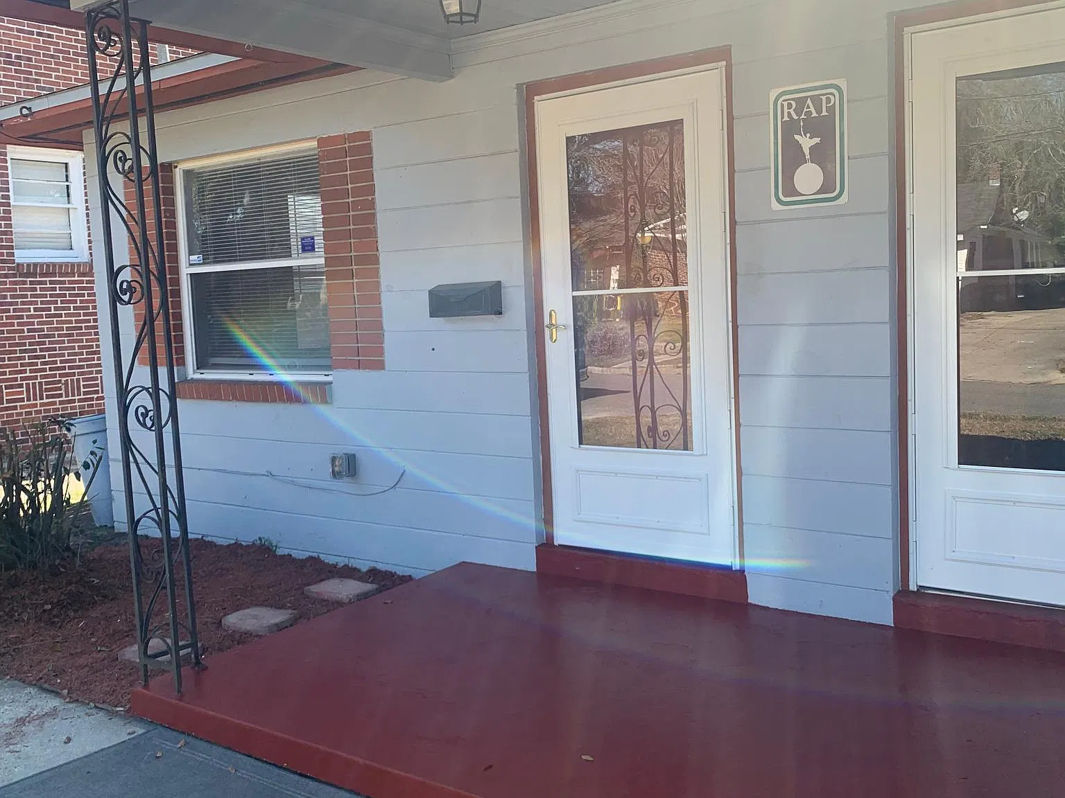 2554 Ernest St — Photo 2